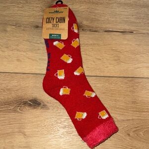 Northwest Territory Red Beer Mug Men's Socks
